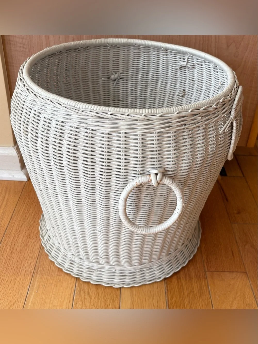 Vintage Style White Wicker Owl Basket / Toy Storage/Hamper/ Planter Basket 15”